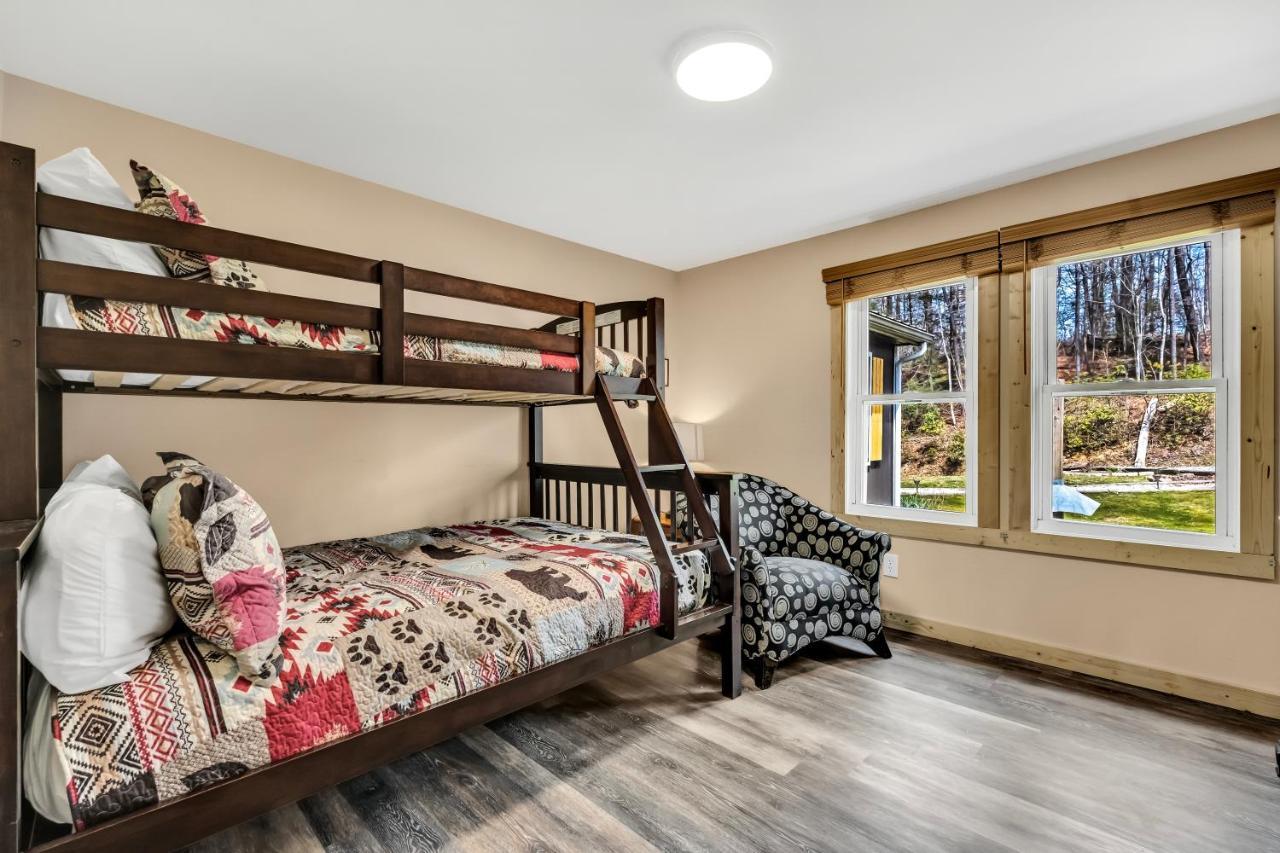 Whispering Winds, Hot Tub, Game Room, Wifi, 1089 Free Tickets Each Paid Day, Dollywood And More Gatlinburg Luaran gambar
