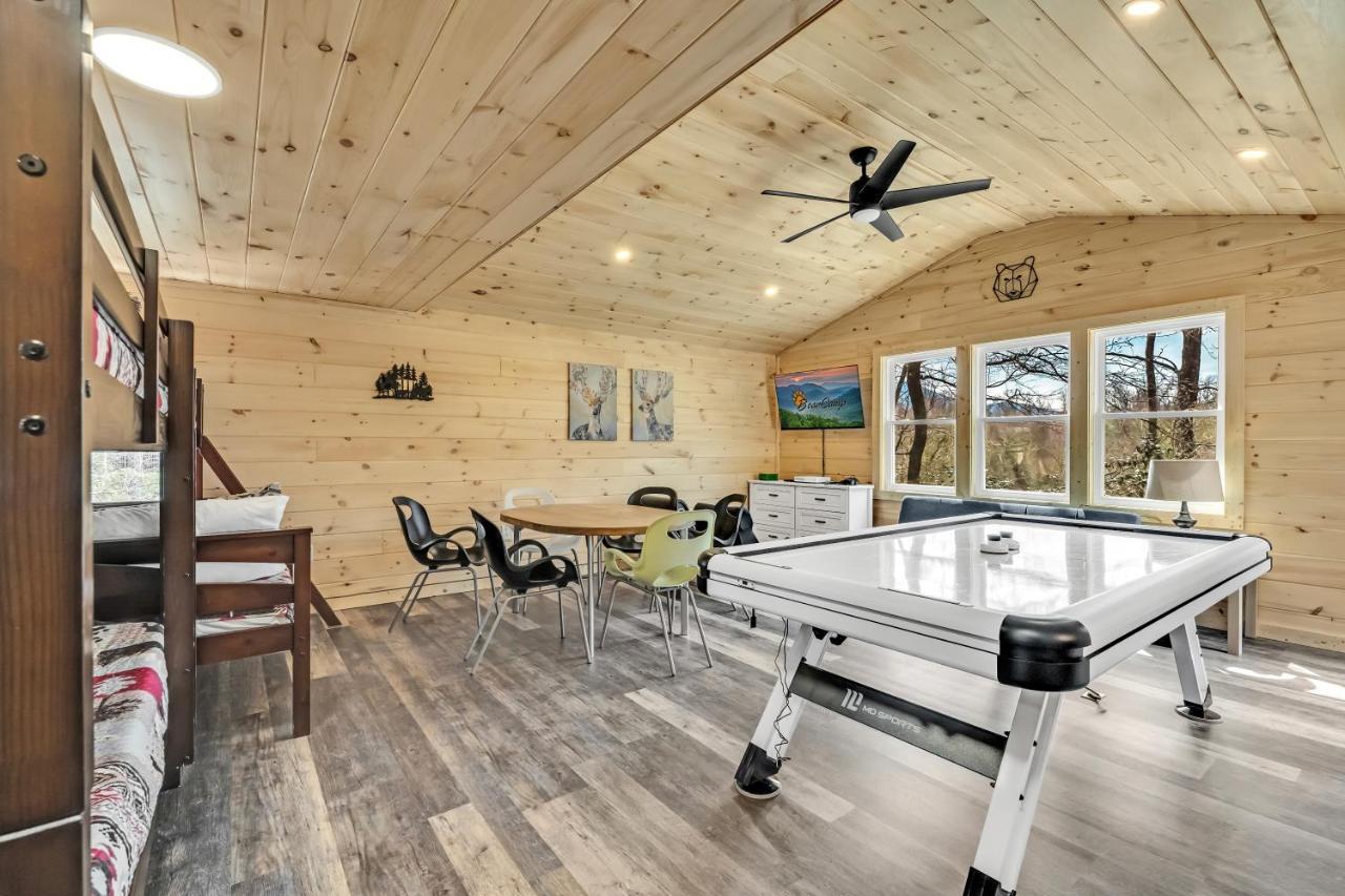 Whispering Winds, Hot Tub, Game Room, Wifi, 1089 Free Tickets Each Paid Day, Dollywood And More Gatlinburg Luaran gambar