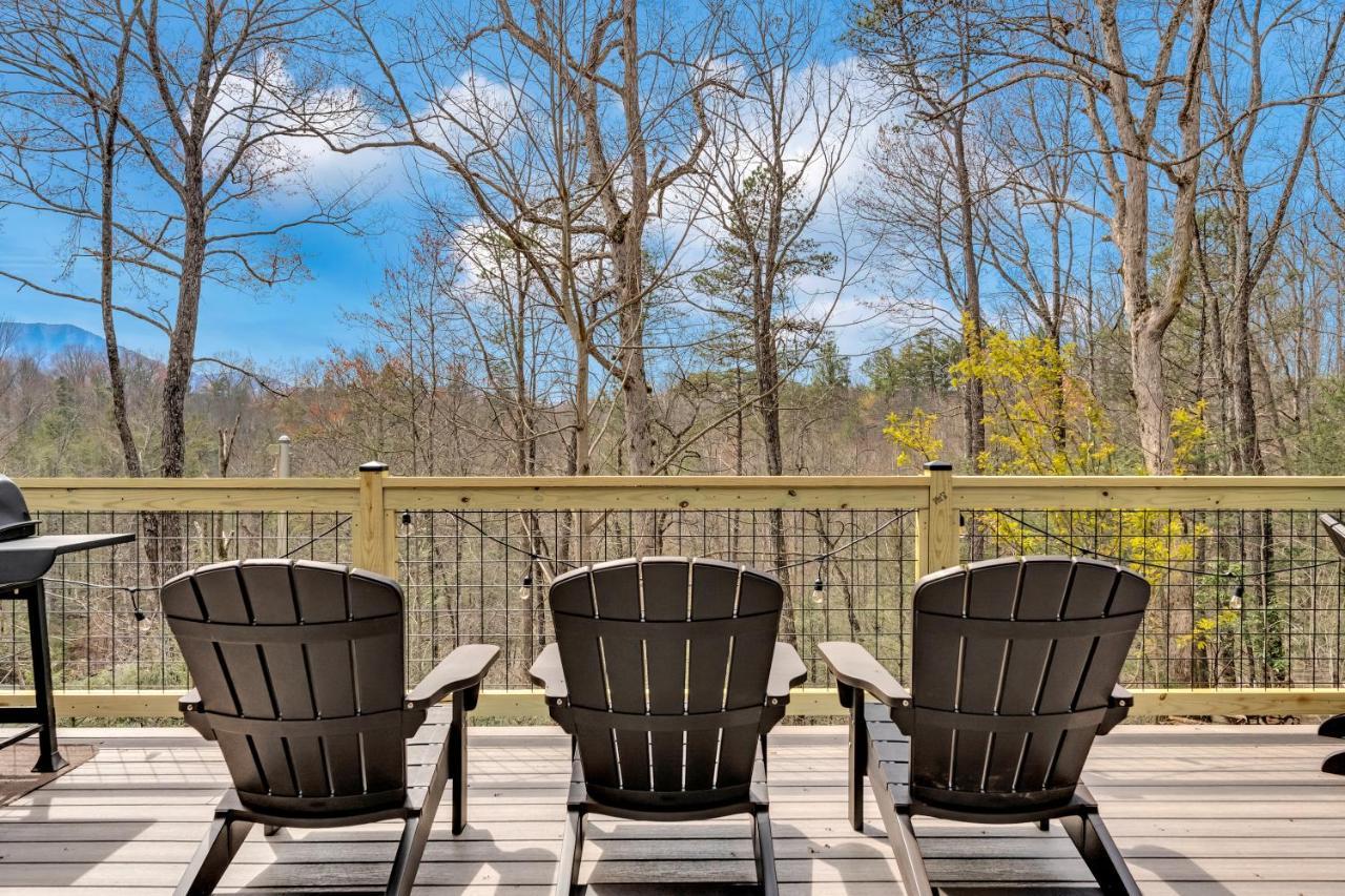 Whispering Winds, Hot Tub, Game Room, Wifi, 1089 Free Tickets Each Paid Day, Dollywood And More Gatlinburg Luaran gambar