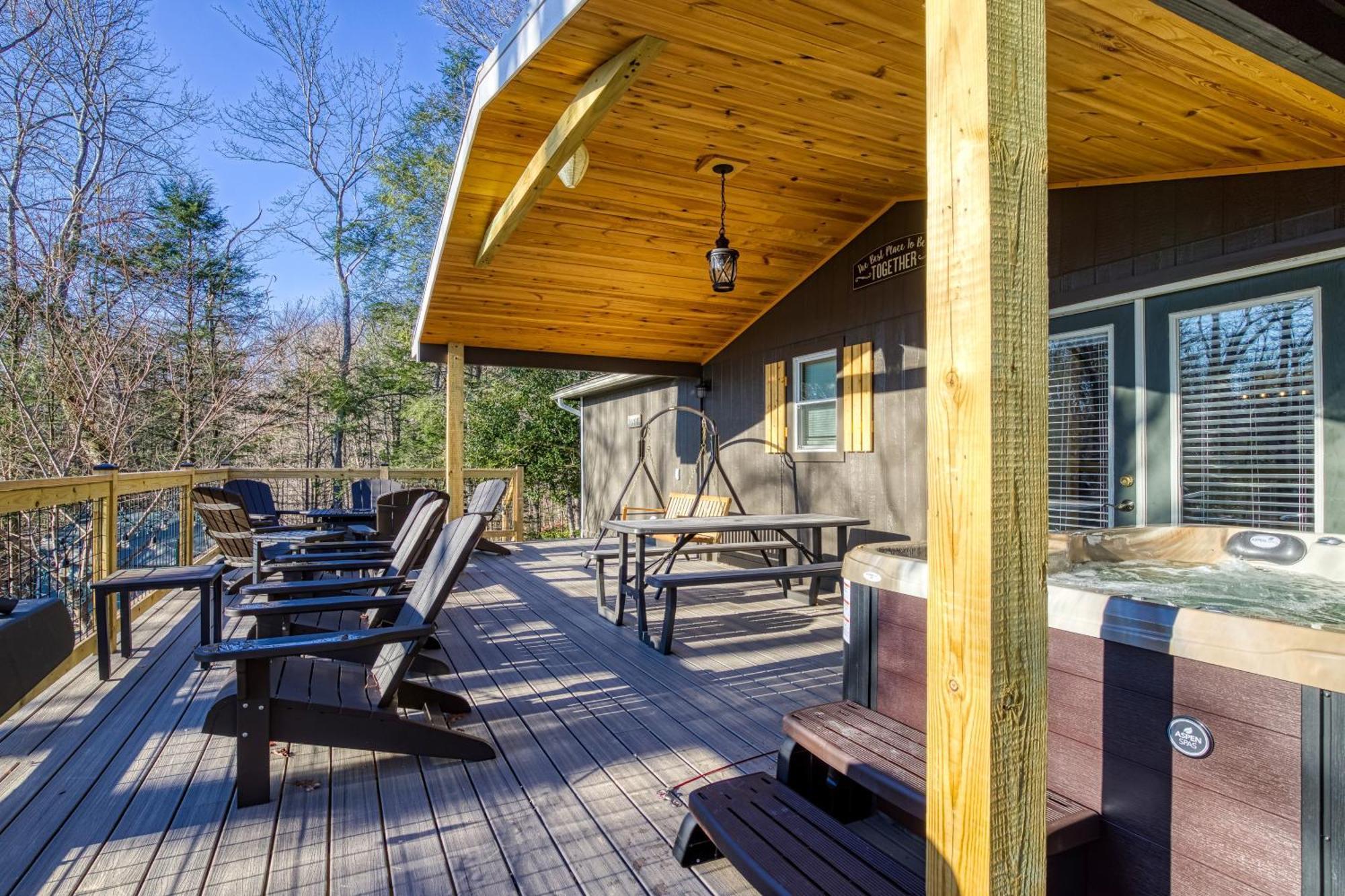 Whispering Winds, Hot Tub, Game Room, Wifi, 1089 Free Tickets Each Paid Day, Dollywood And More Gatlinburg Luaran gambar
