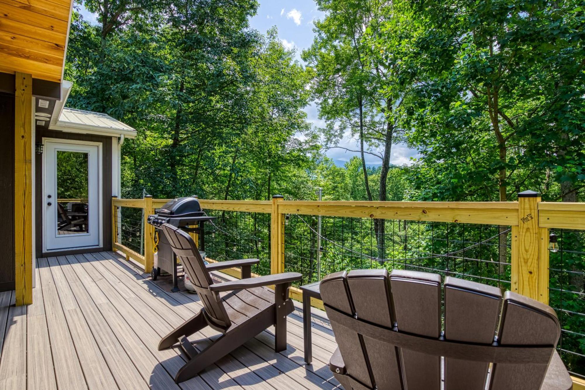 Whispering Winds, Hot Tub, Game Room, Wifi, 1089 Free Tickets Each Paid Day, Dollywood And More Gatlinburg Luaran gambar