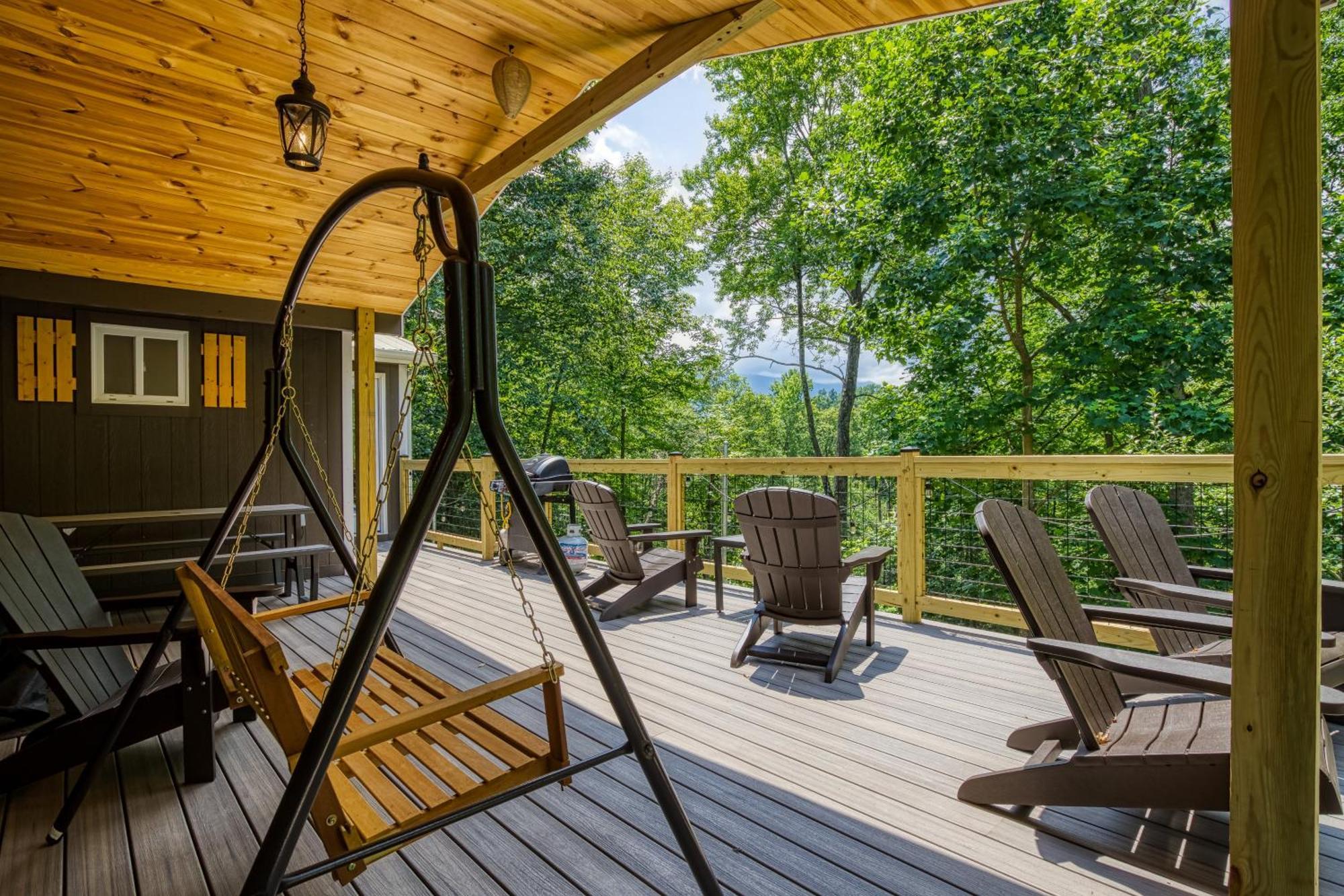 Whispering Winds, Hot Tub, Game Room, Wifi, 1089 Free Tickets Each Paid Day, Dollywood And More Gatlinburg Luaran gambar