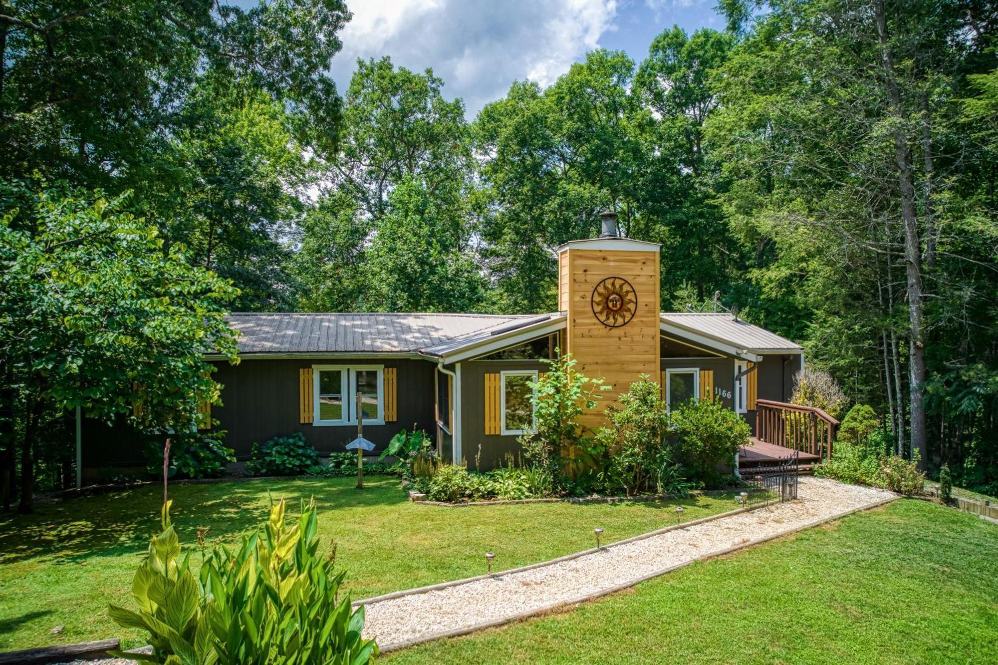 Whispering Winds, Hot Tub, Game Room, Wifi, 1089 Free Tickets Each Paid Day, Dollywood And More Gatlinburg Luaran gambar